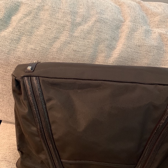 Tumi brown tote/briefcase bag, 2 outside 3 inside pockets, leather trim - Picture 5 of 9